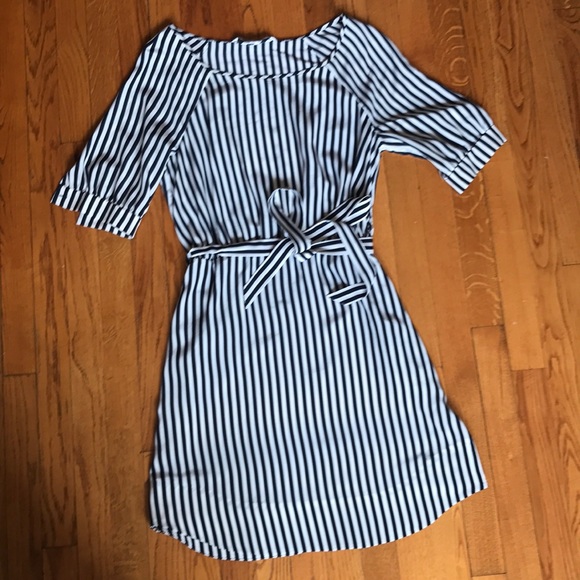 Diane Von Furstenberg Dresses & Skirts - Diane Von Furstenburg Striped silk dress